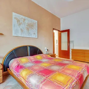 darsena-navigli-cosy-flat.italymilanhotels.net/